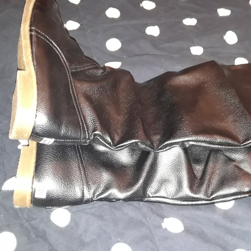 Black boots new. Size 40 new